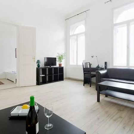 Apartment Andrassy Будапеща Екстериор снимка