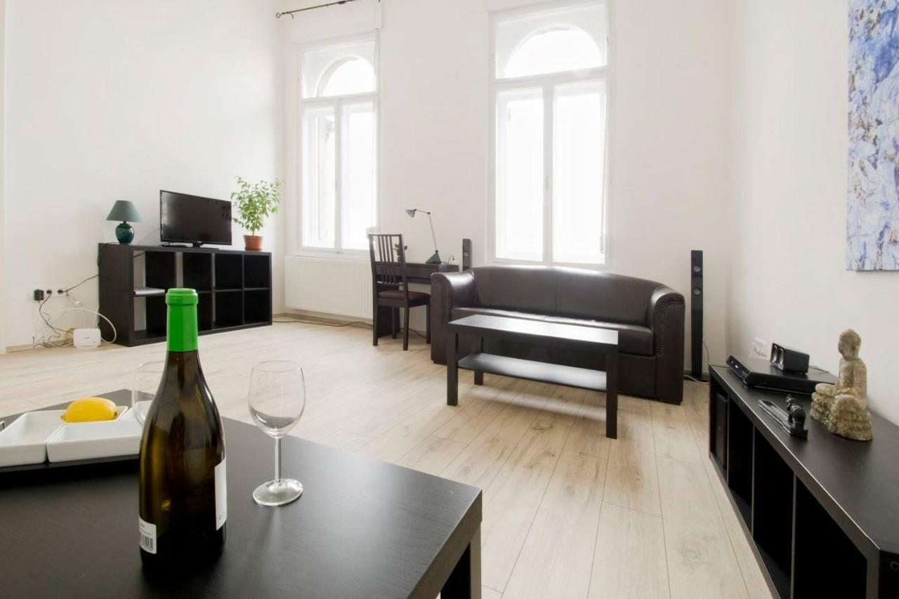 Apartment Andrassy Будапеща Екстериор снимка